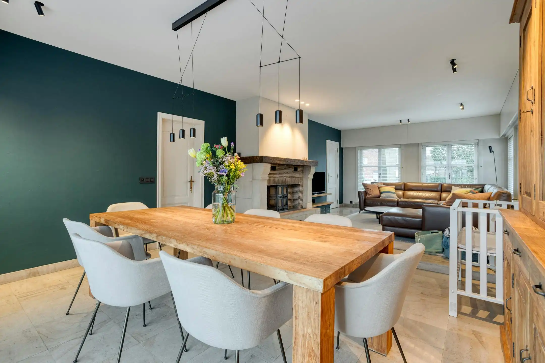 Ruim huis met 5 slaapkamers en 1.100m² grond te Sijsele foto 6