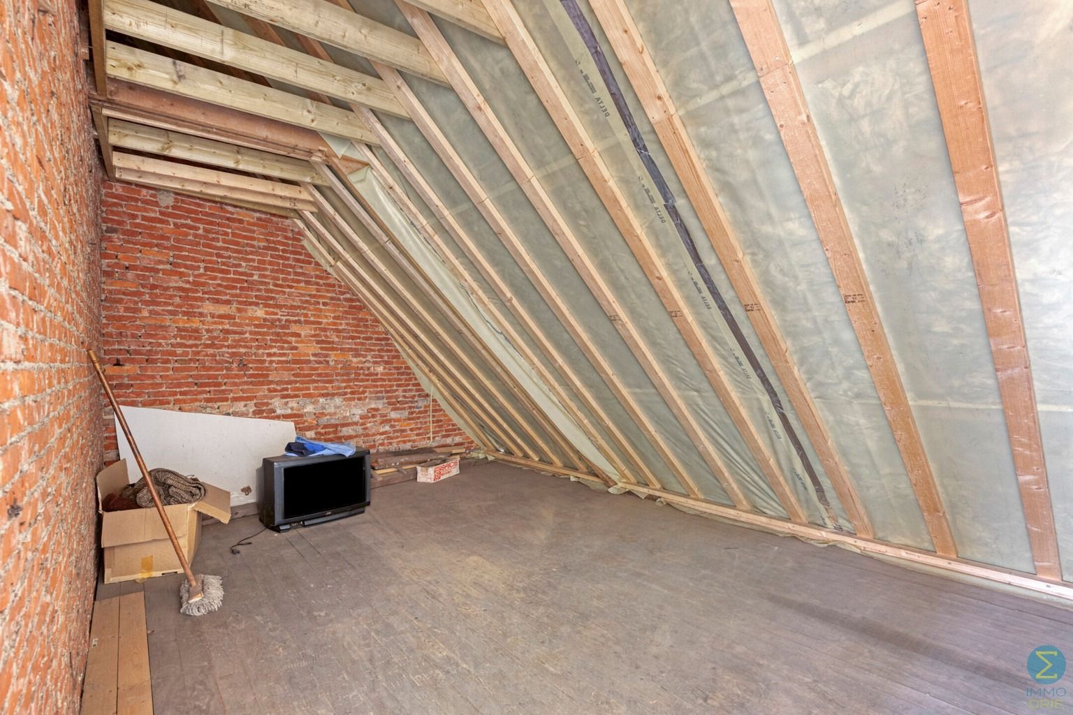 Te renoveren woning in centrum Arendonk. foto 20