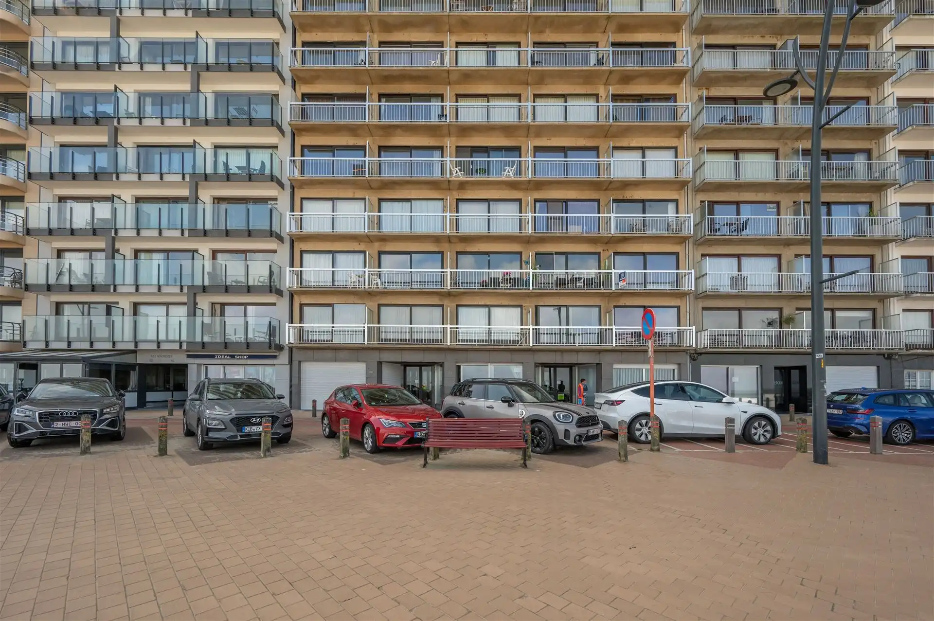 Wonen met de zee als decor – volledig gerenoveerde studio met terras foto 12