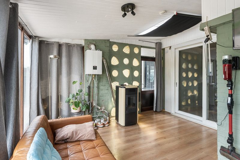 Woning met rustig gelegen, achterliggende weide en bos op 82are foto 16