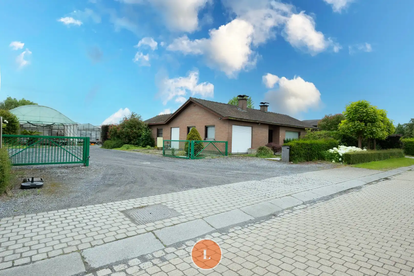 Loods van  360m² op 5513m² grond in industriegebied foto 6