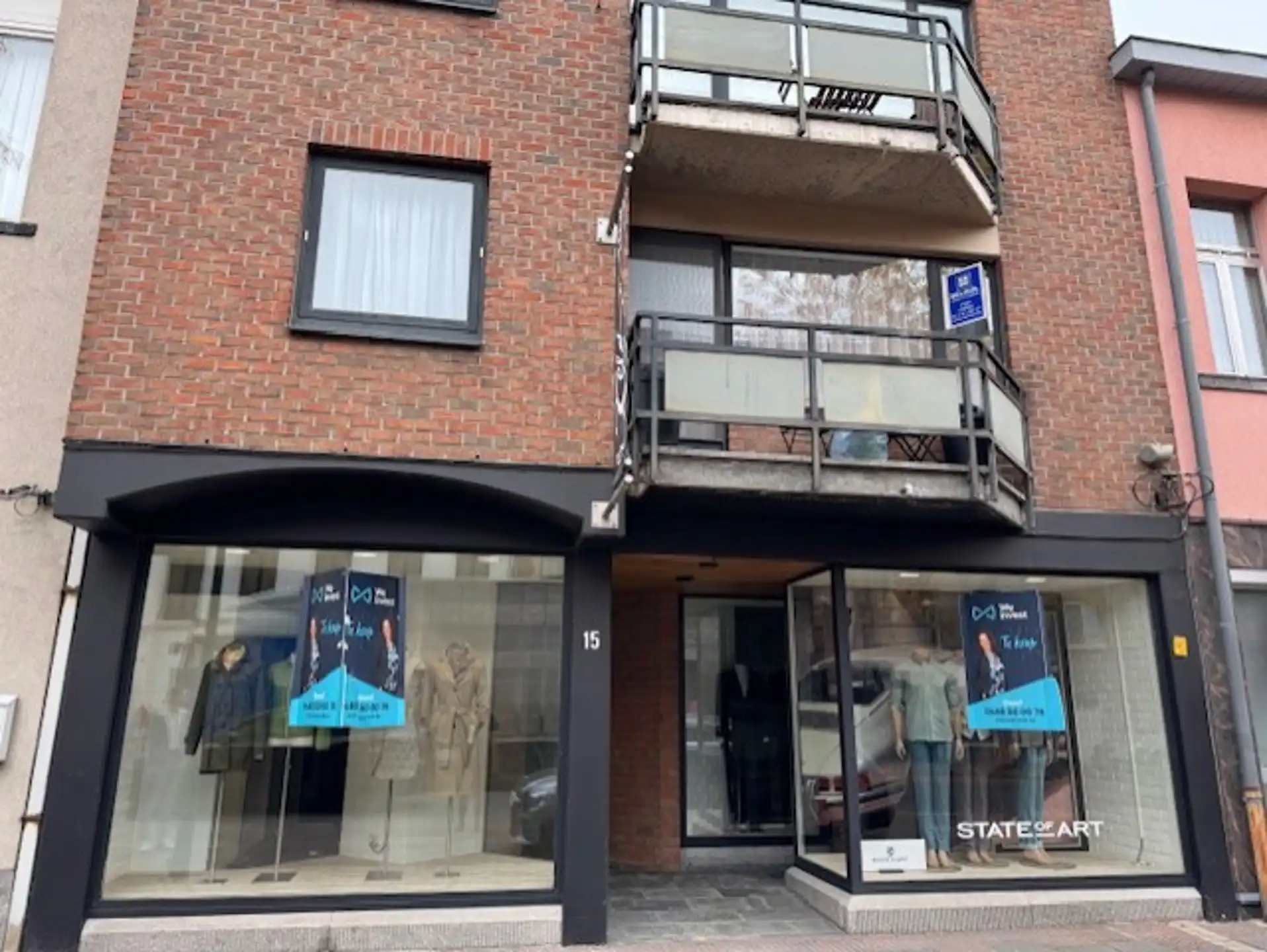 Centraal gelegen, mogelijke woning of opbrengsteigendom. foto {{pictureIndex}}