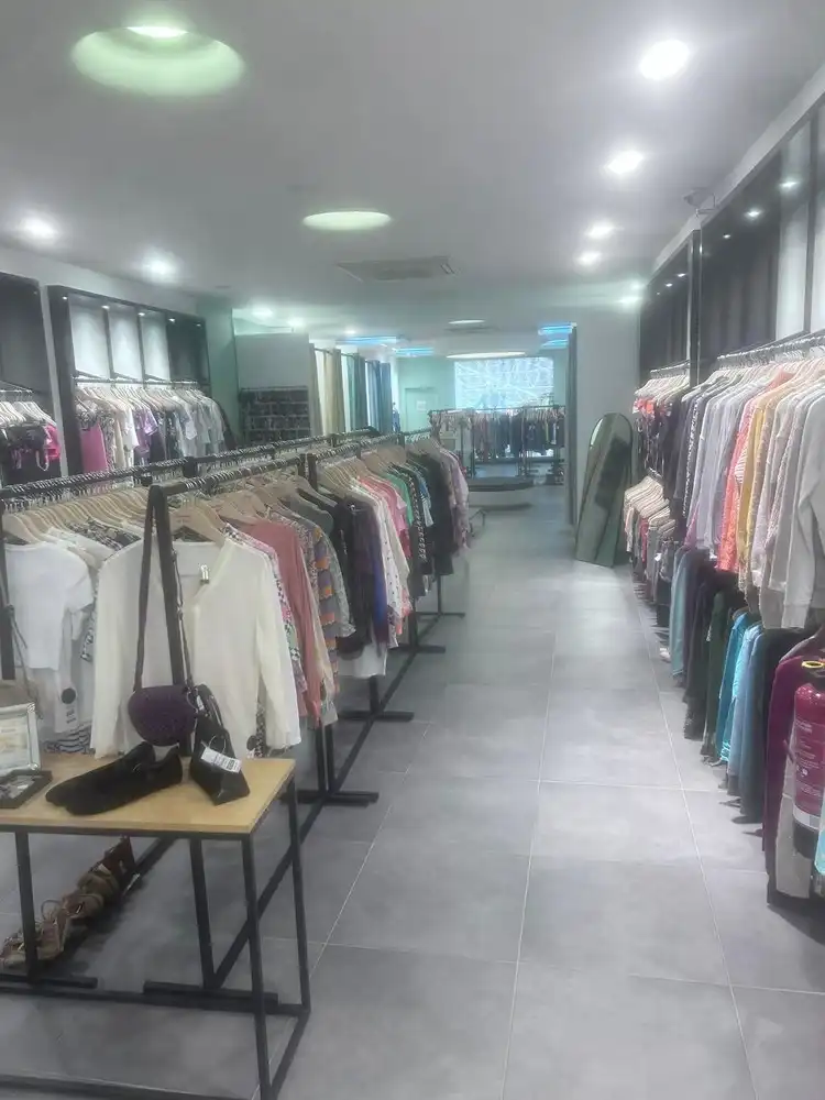 Investeringsopportuniteit: verhuurd handelsgelijkvloers van 240 m² foto 4