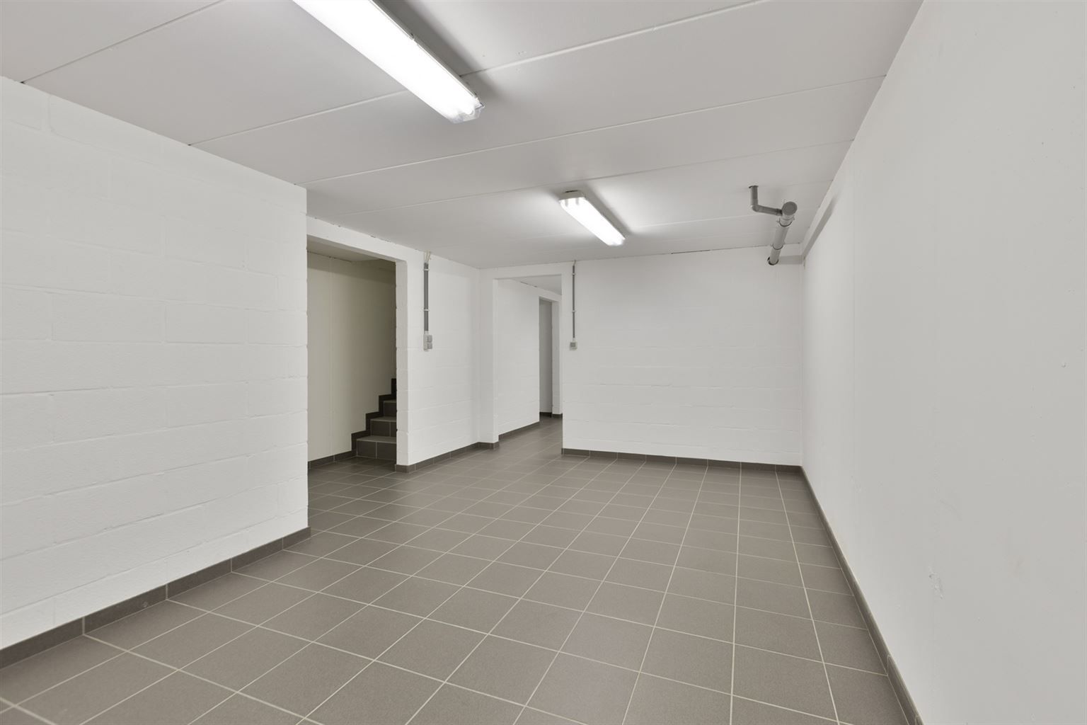 Instapklare, vrijstaande woning op 5a14ca. Voorzien van 4 slaapkamers en een inpandige garage op een rustige locatie in Kinrooi.  foto 24