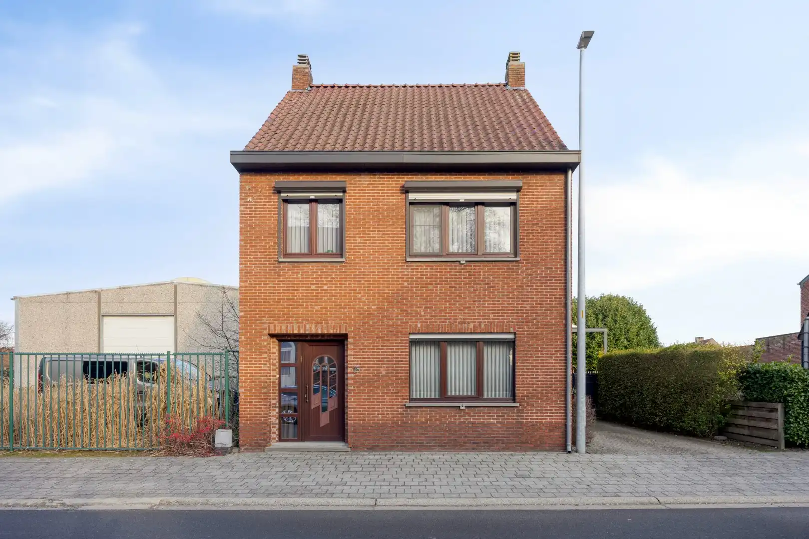 Ruim ingedeelde woning met o.a. 4 slpks op een rustig gelegen perceel van 1.069 m². foto 48
