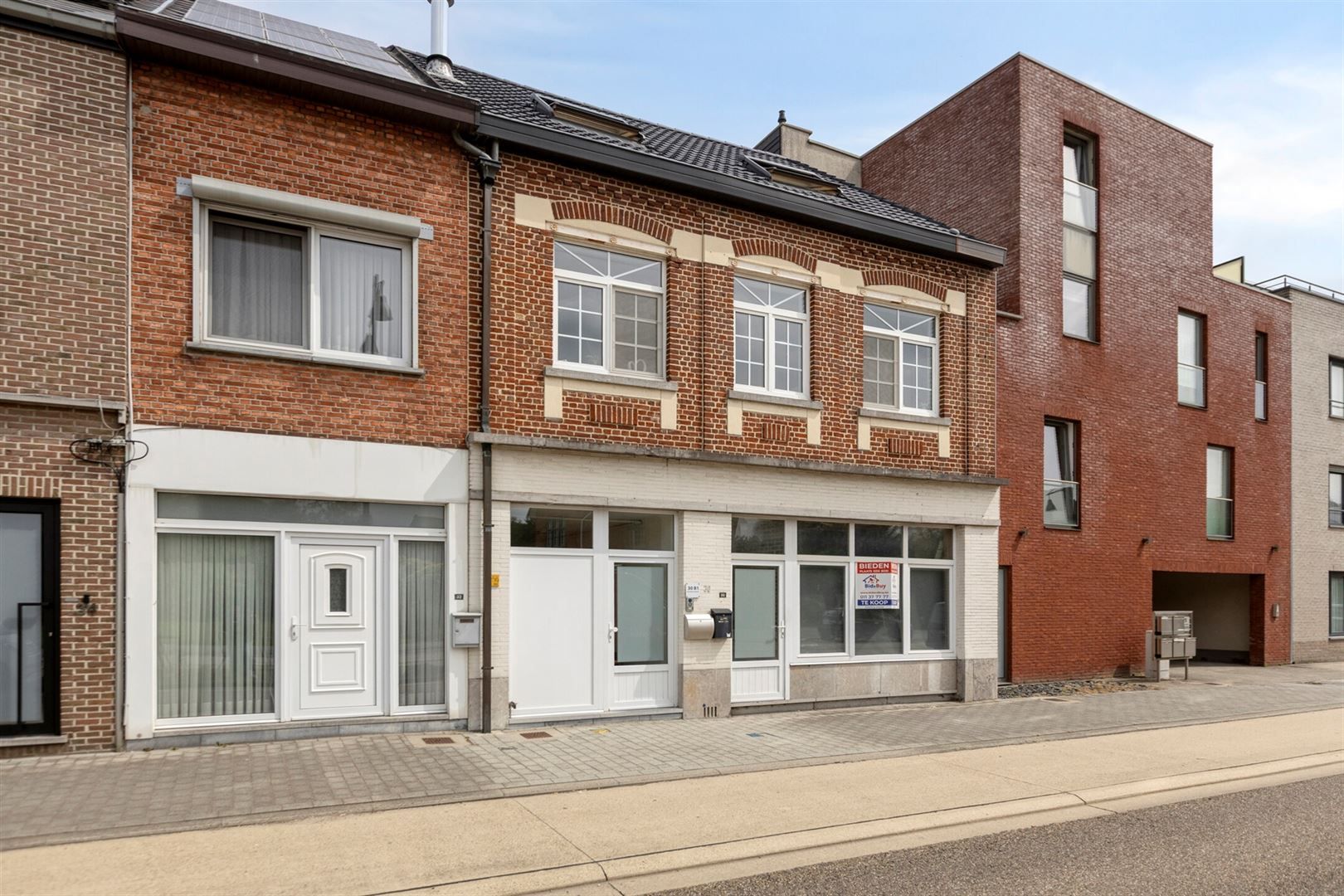 Te renoveren gelijkvloers appartement foto 3
