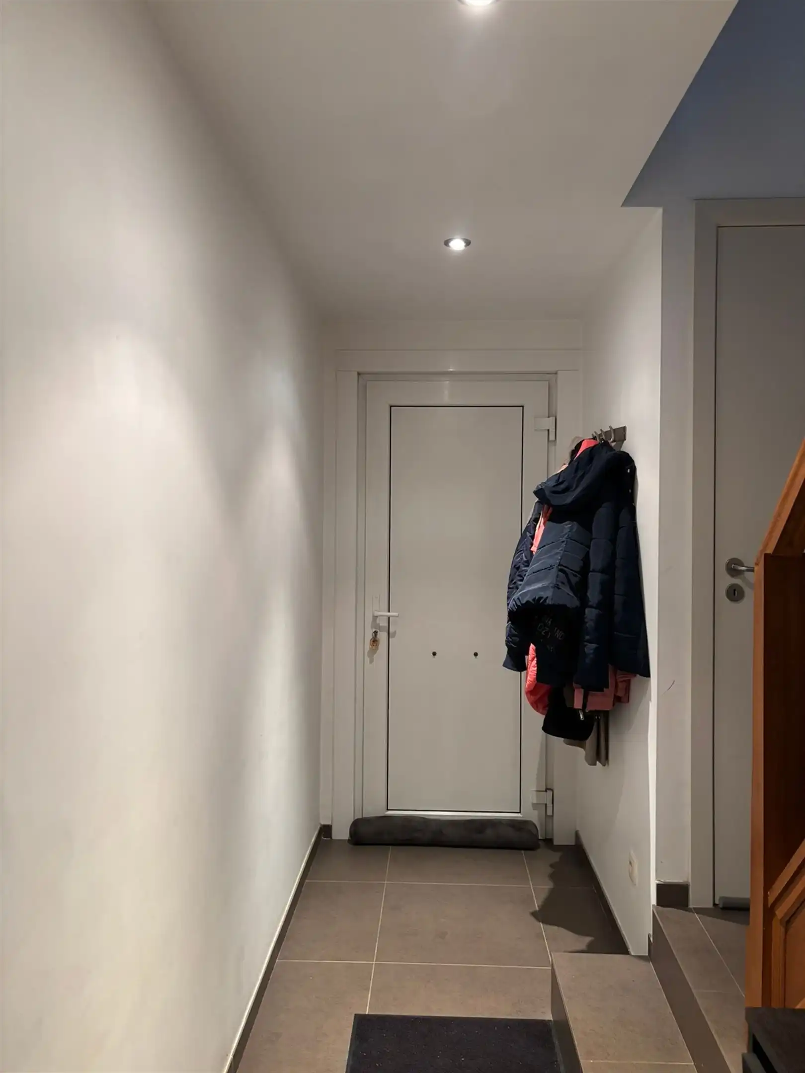 Halfopen bebouwing met 3 slpk's foto 2