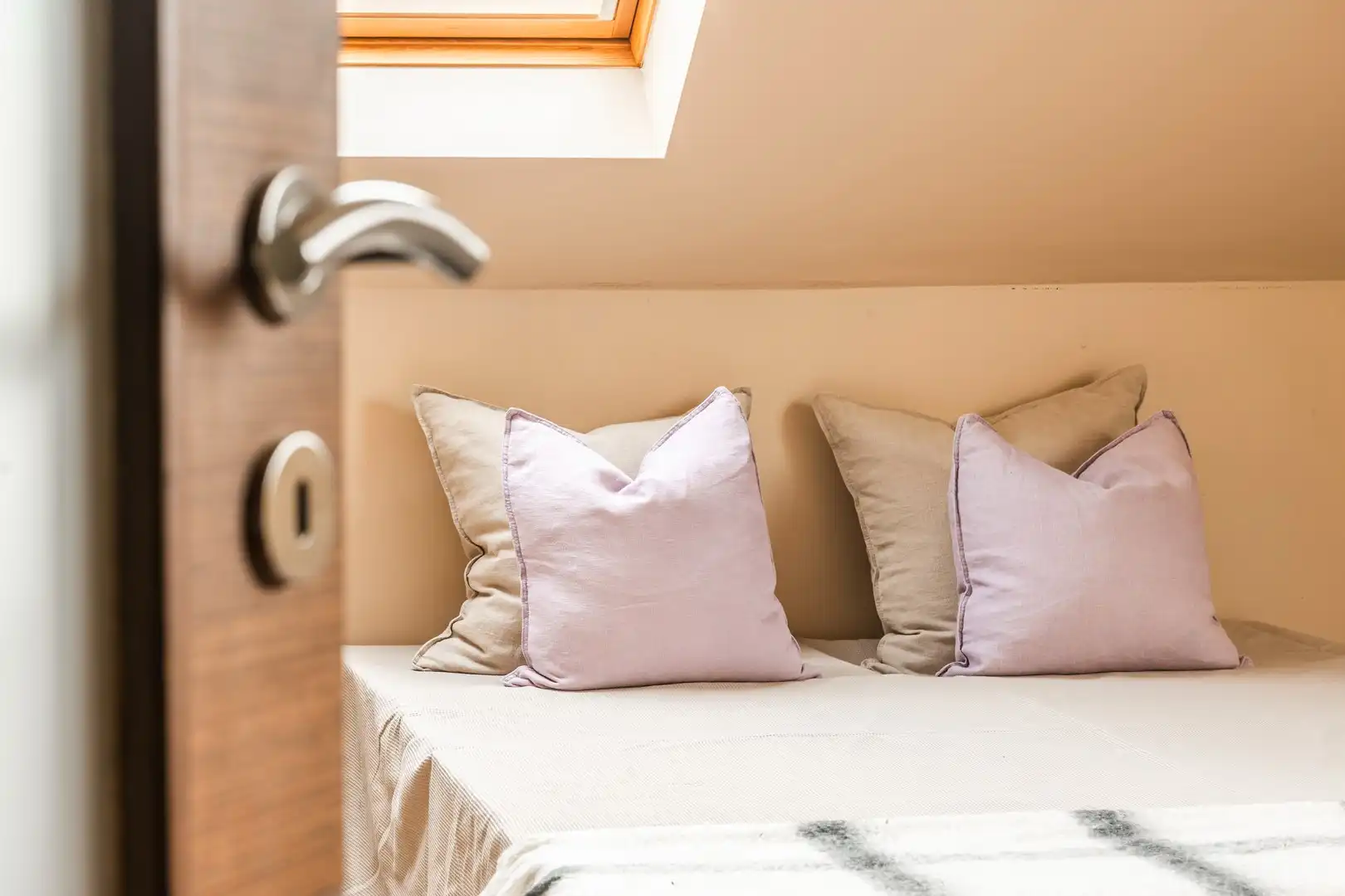 Instapklaar dakappartement met 2 slaapkamers en terras foto 15