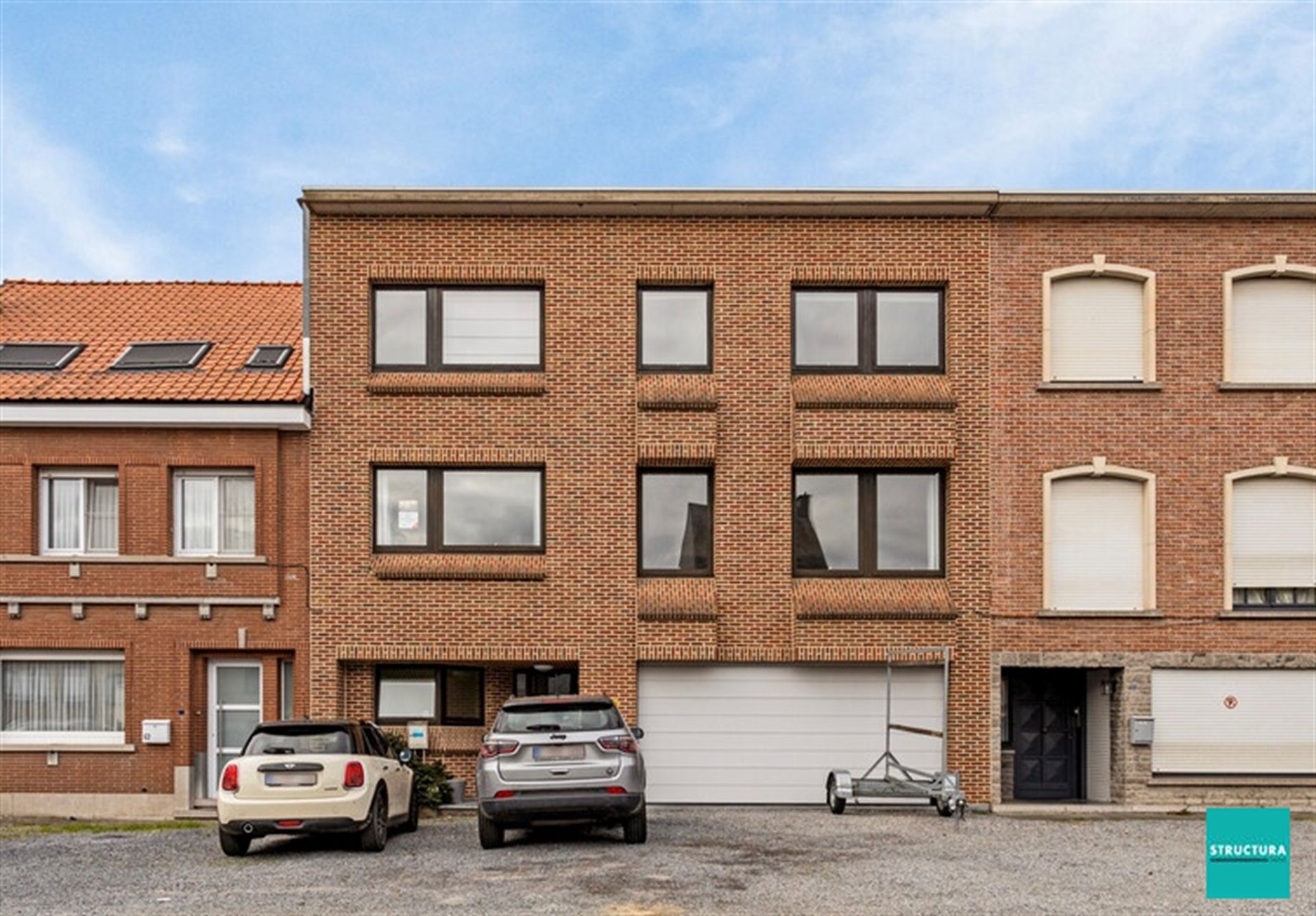 Ruime bel-etage woning met dokterspraktijk foto {{pictureIndex}}