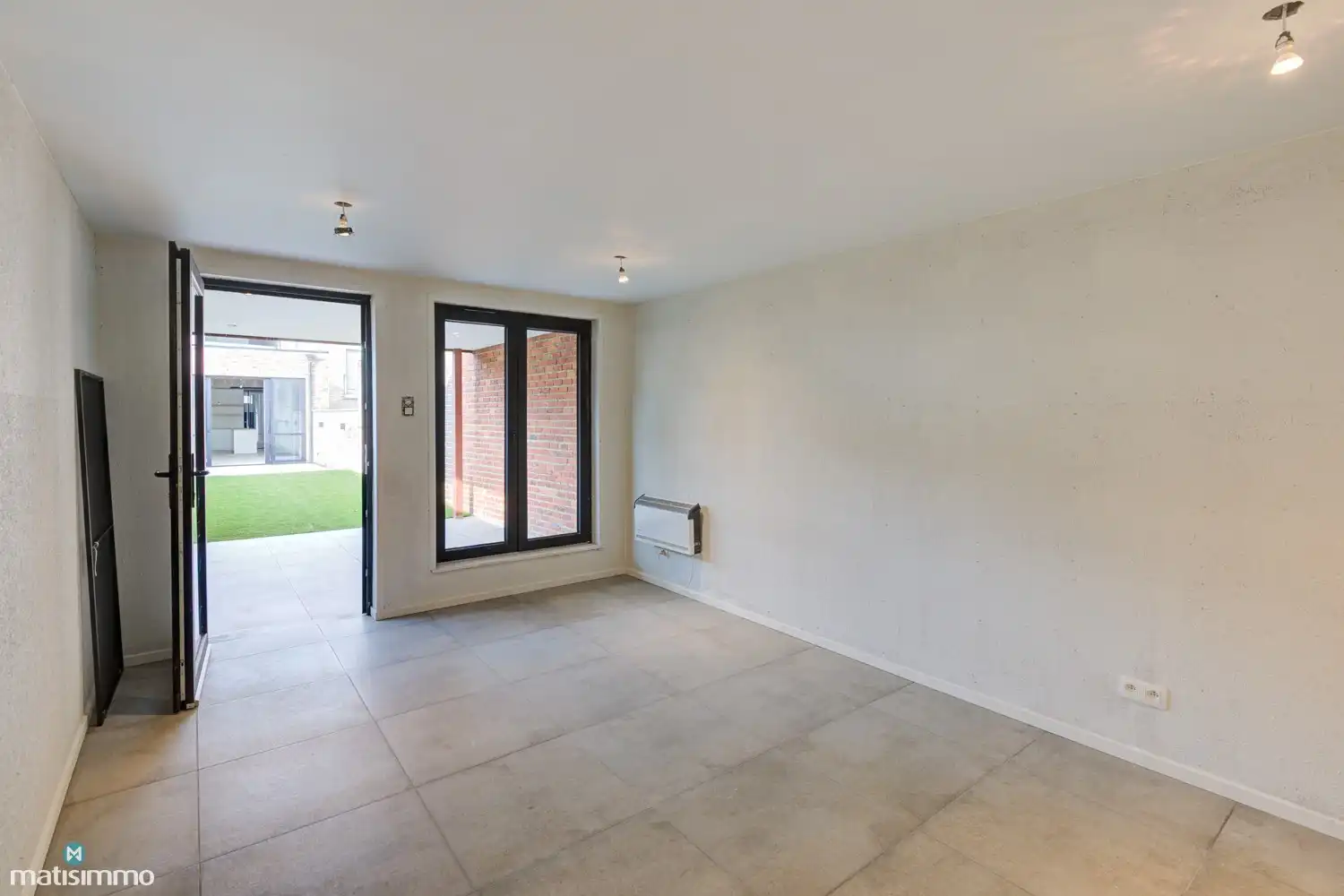 VOLLEDIG VERNIEUWDE TUSSENWONING (EPC A) MET 3 SLAAPKAMERS, BETONKELDER EN TUIN IN STADSCENTRUM BILZEN foto 29