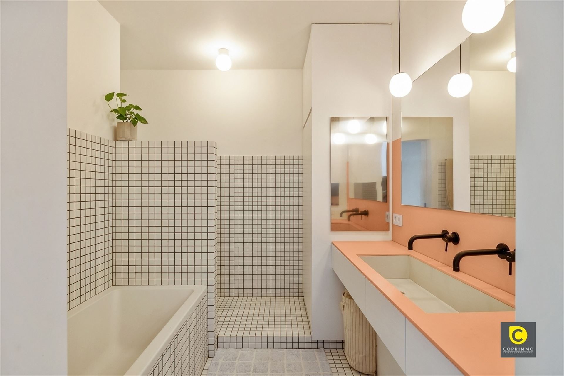 Volledig gerenoveerd app met prachtig uitzicht foto 11