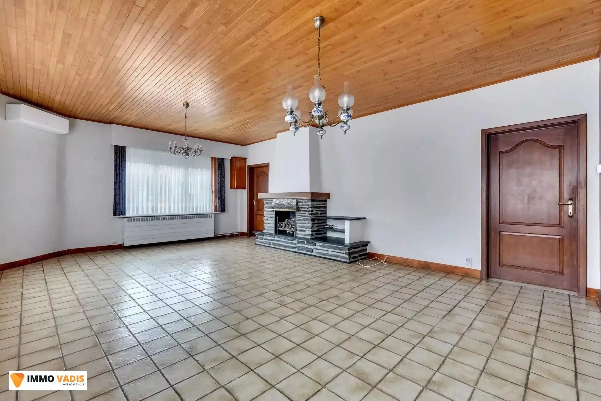 Vrijstaande woning met 4 slaapkamers foto 3