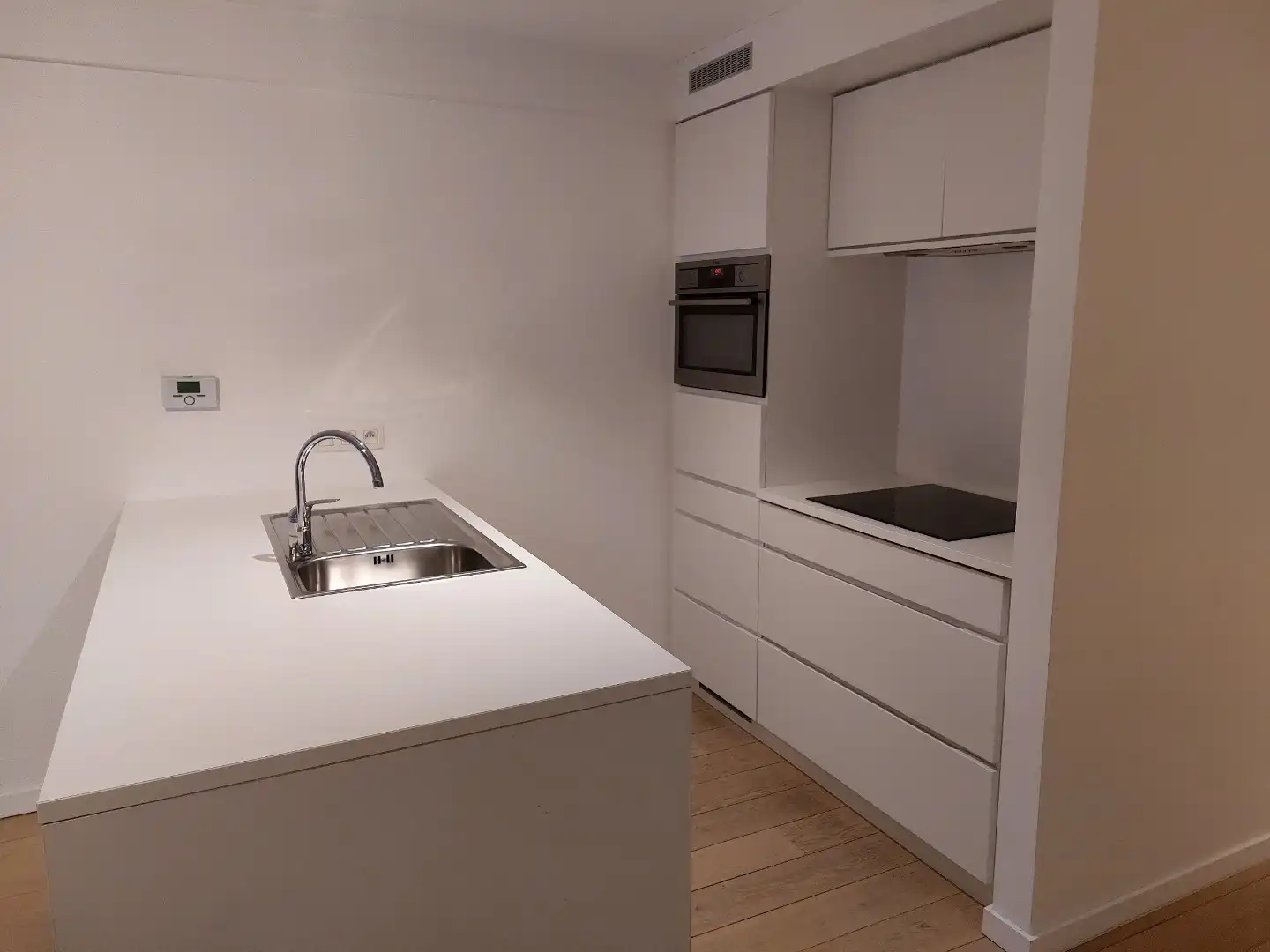 PRACHTIG RECENT APP. GELEGEN JOZEF II STRAAT - TOPLIGGING! foto 6