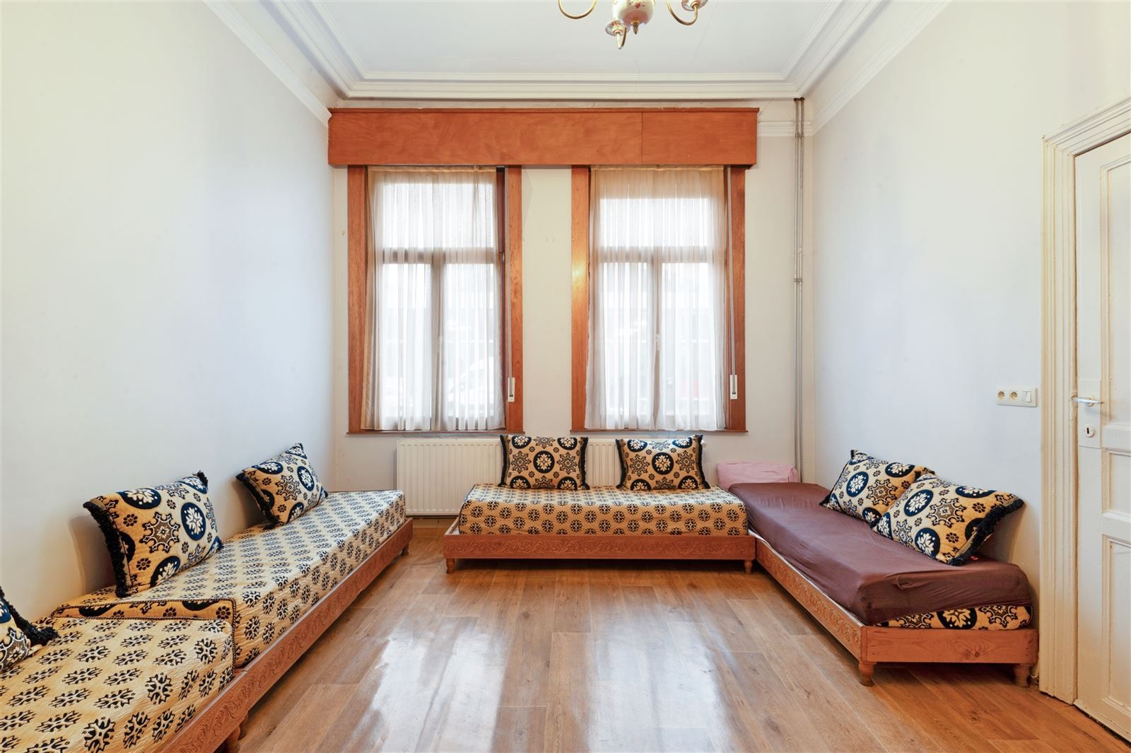 Te renoveren herenhuis met 5 tot 7 slaapkamers in Gent foto 2