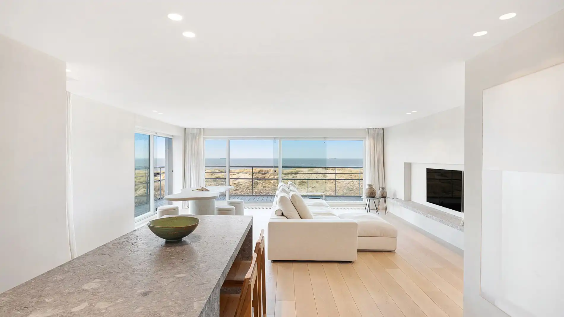 Uitzonderlijk hoekappartement met adembenemend zee-en duinenzicht langs de Wandeldijk in het Zoute foto 13