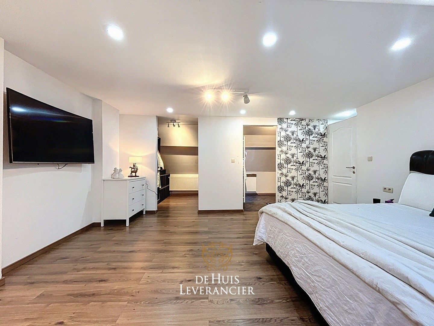 Instapklare woning met drie slaapkamers en twee badkamers foto 39