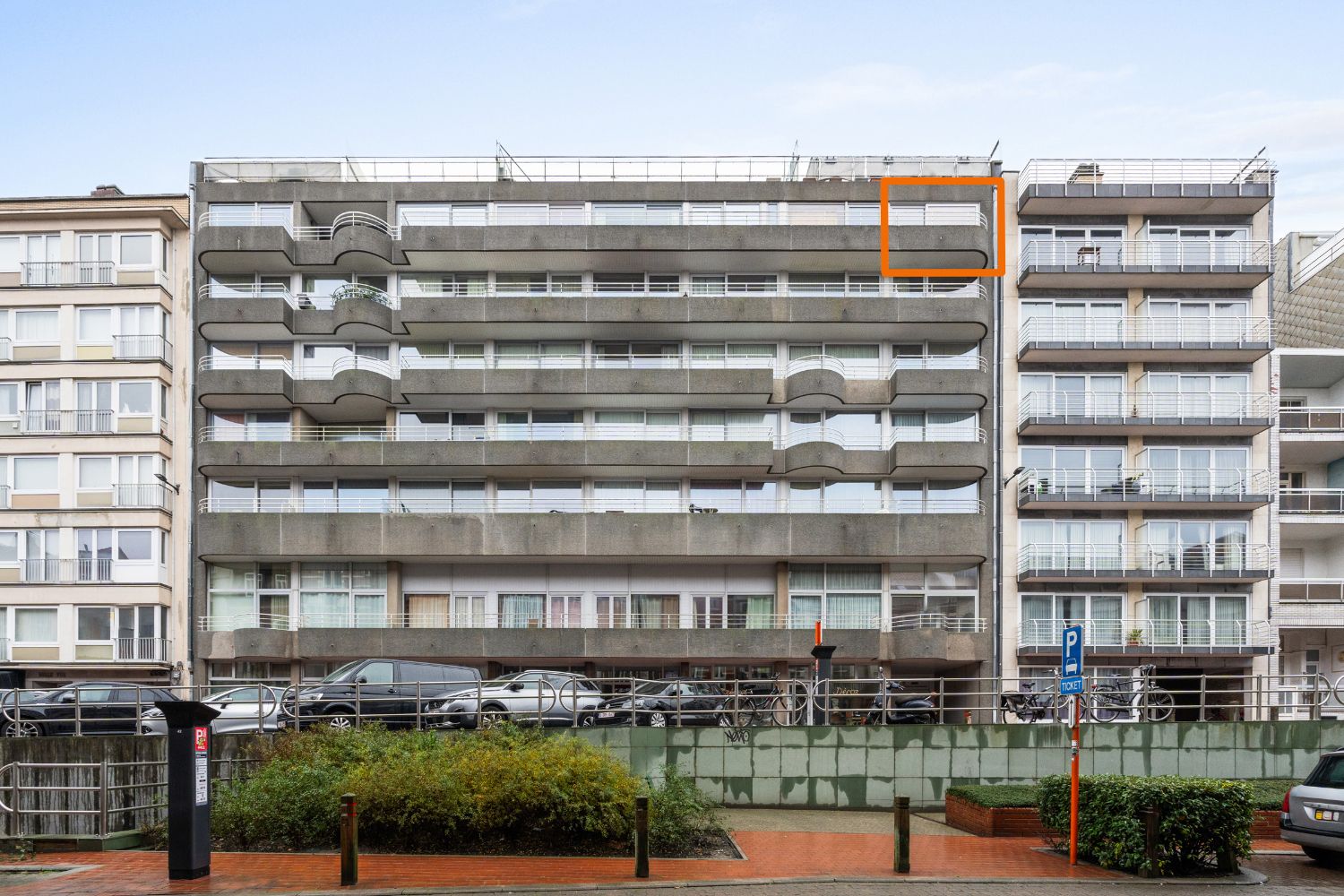 Twee slaapkamer appartement met open zicht op het hinterland inclusief alle meubels foto 18