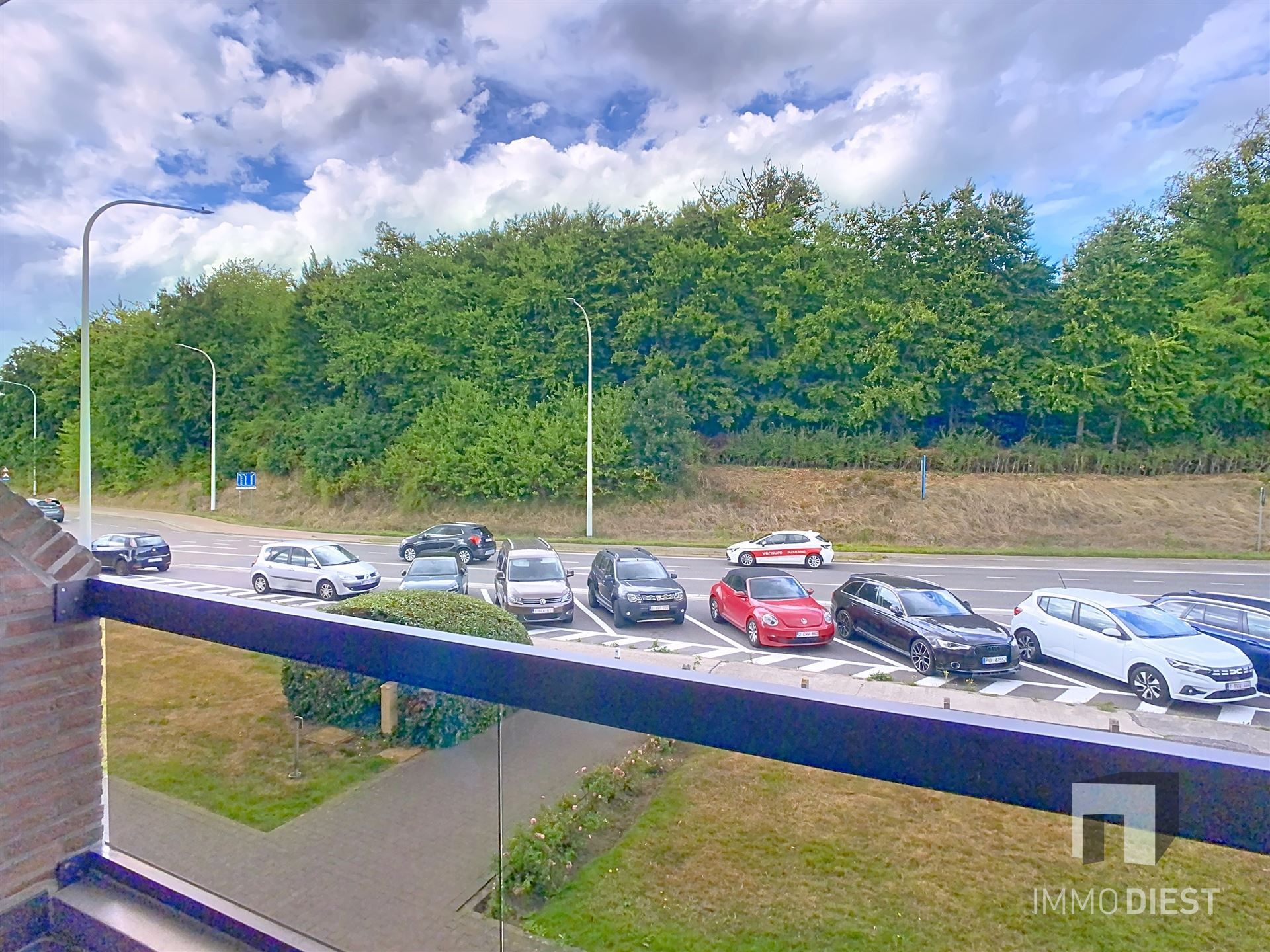 Comfortabel appartement met 2 slpks, 2 terrassen en parkeerplaats foto 7
