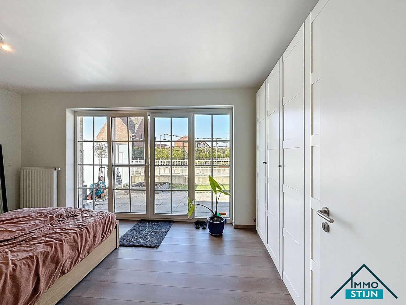 Instapklaar gelijkvloers appartement met tuin foto 5