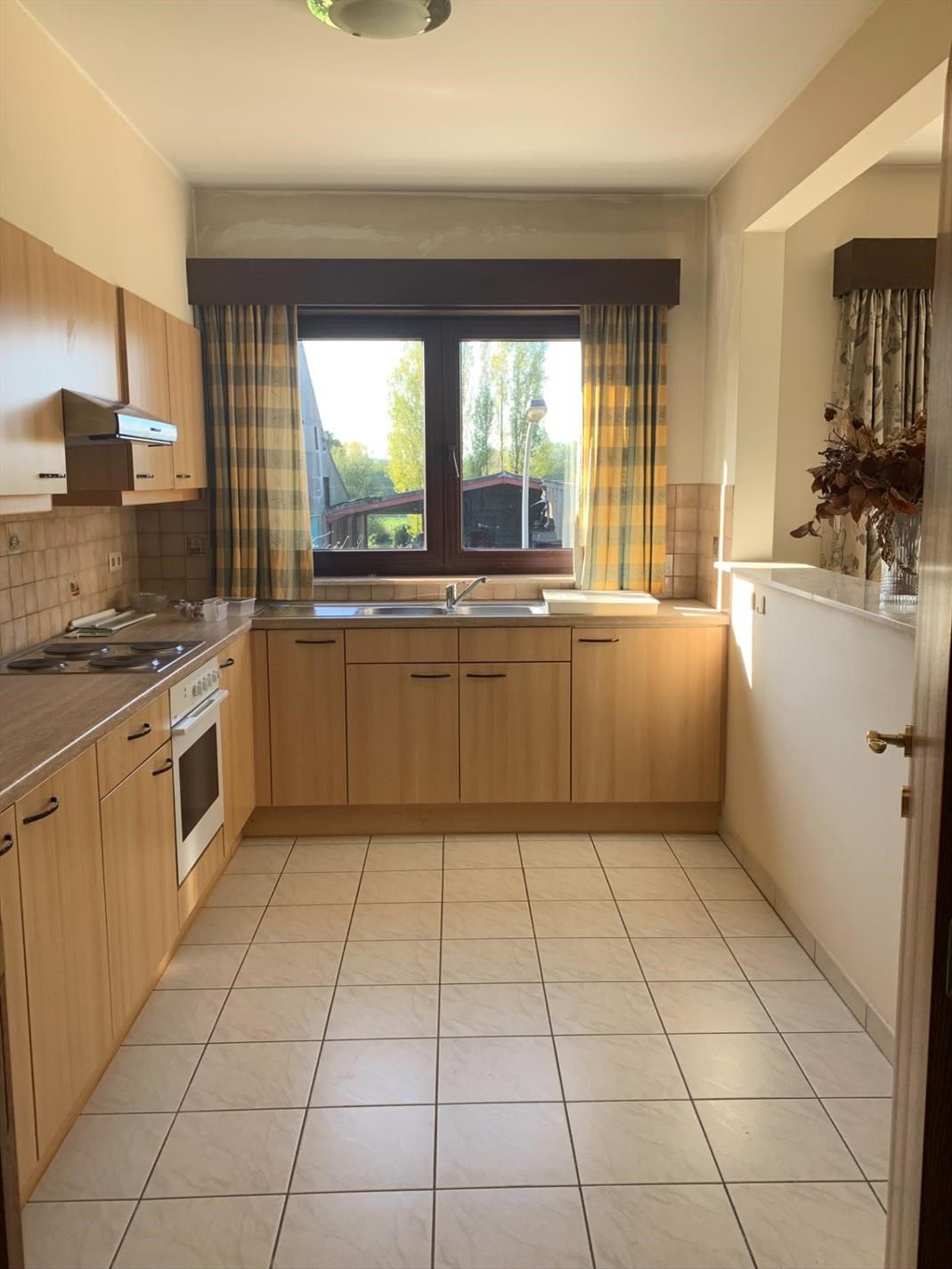 Appartement met 2 slpk + garage en parkeerplaats foto 4