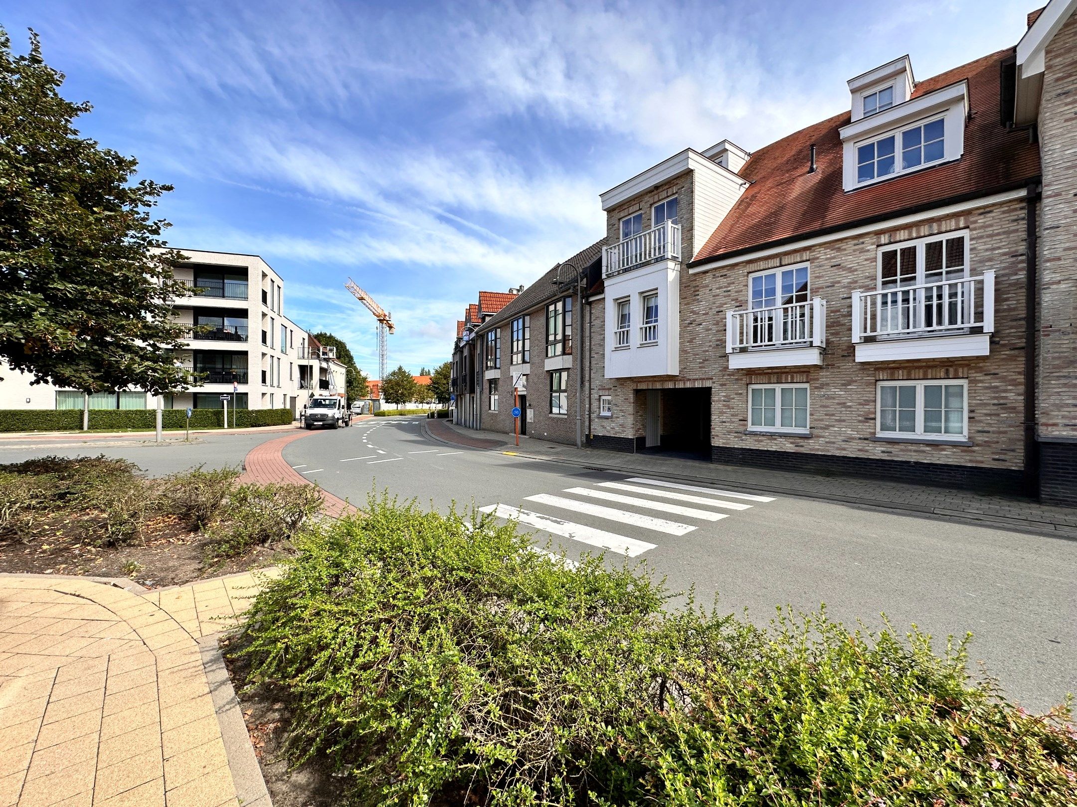 Garagebox gelegen in het dorp van Westkapelle  foto 1