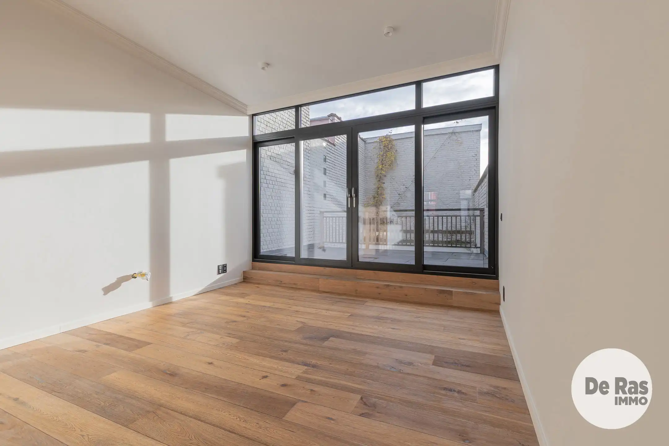 AALST - Kantoorruimte met vernieuwd appartement in centrum foto 14