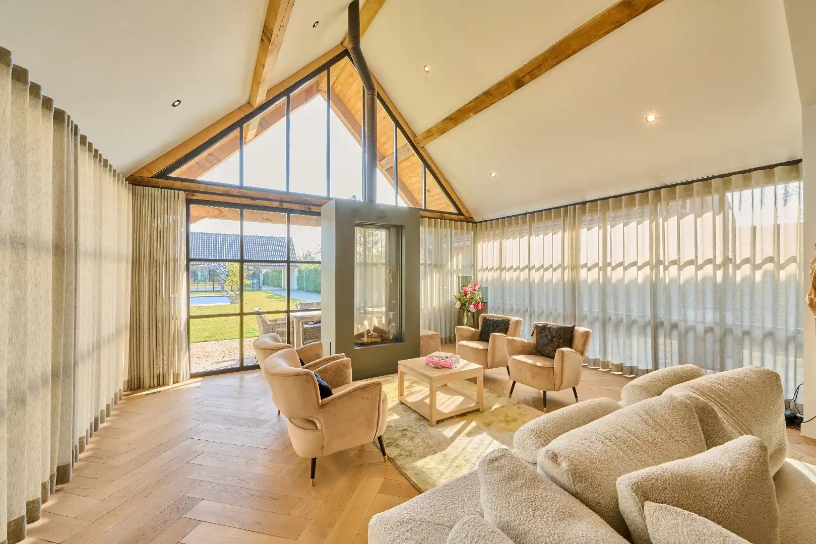 Luxueus afgewerkt landhuis foto 12