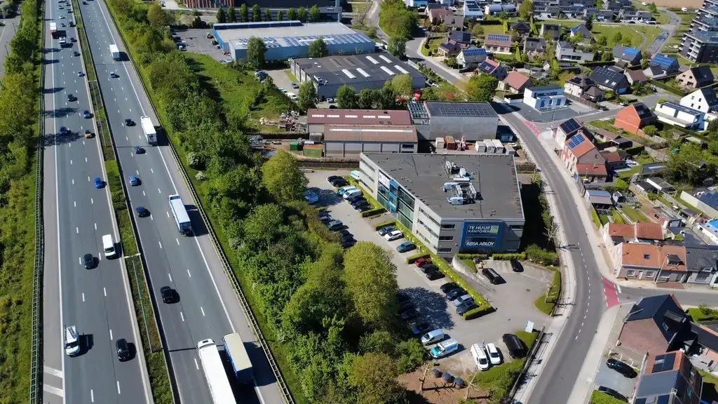 Strategisch gelegen eigentijdse kantoren te huur in Merelbeke-Melle foto 2
