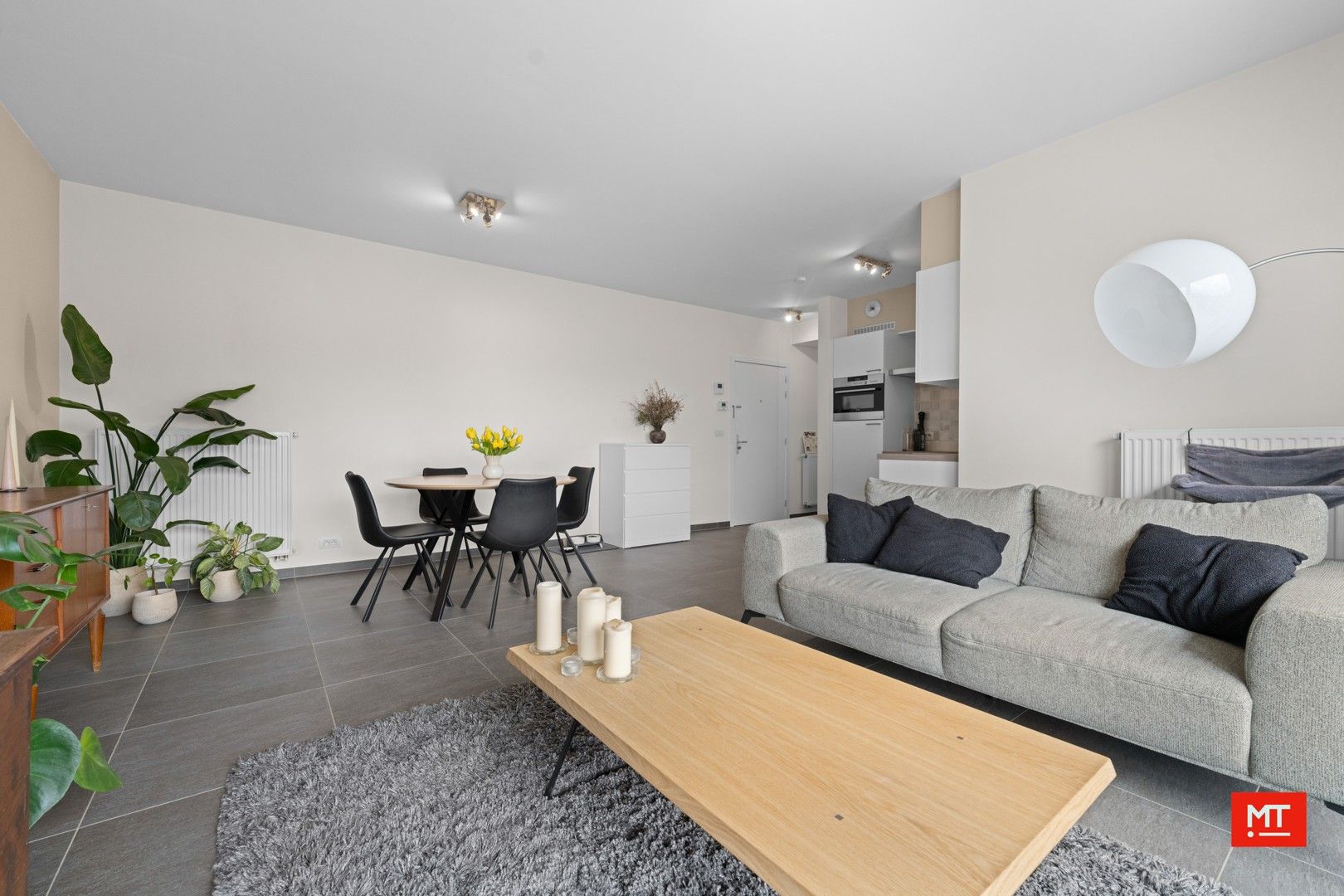 Appartement te koop foto {{pictureIndex}}