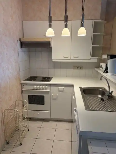 Gemeubelde studio vlak aan zee foto 4