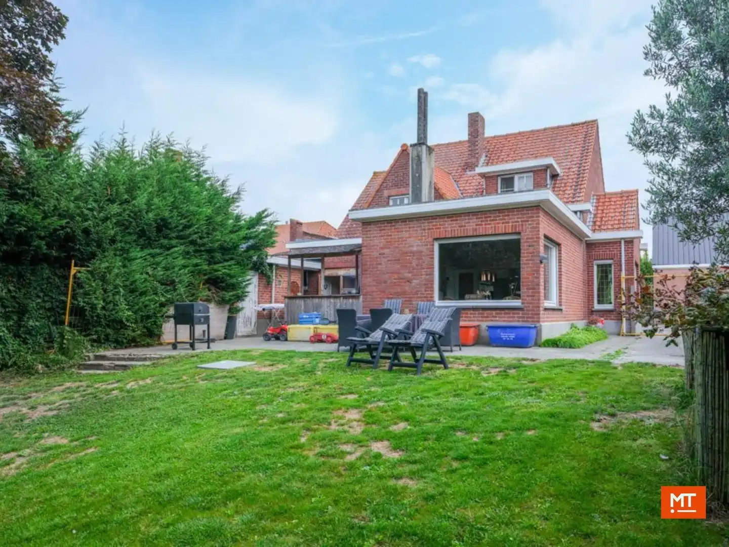 Alleenstaande woning met 3 slaapkamers (4 mogelijk), garage en tuin (ZW) te koop in Langemark foto 17