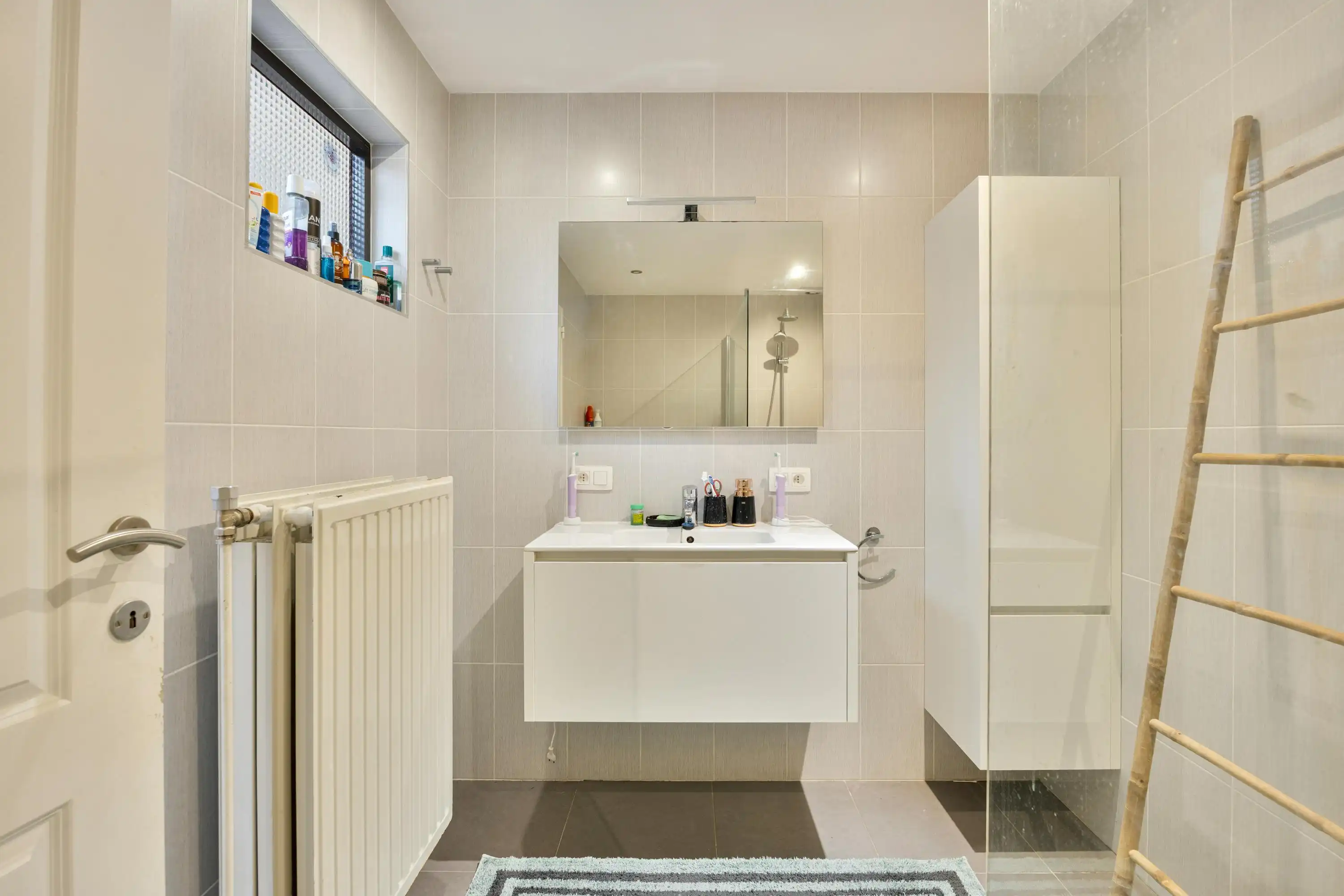 Huis met 2 slaapkamers te koop in centrum Kapellen! foto 11