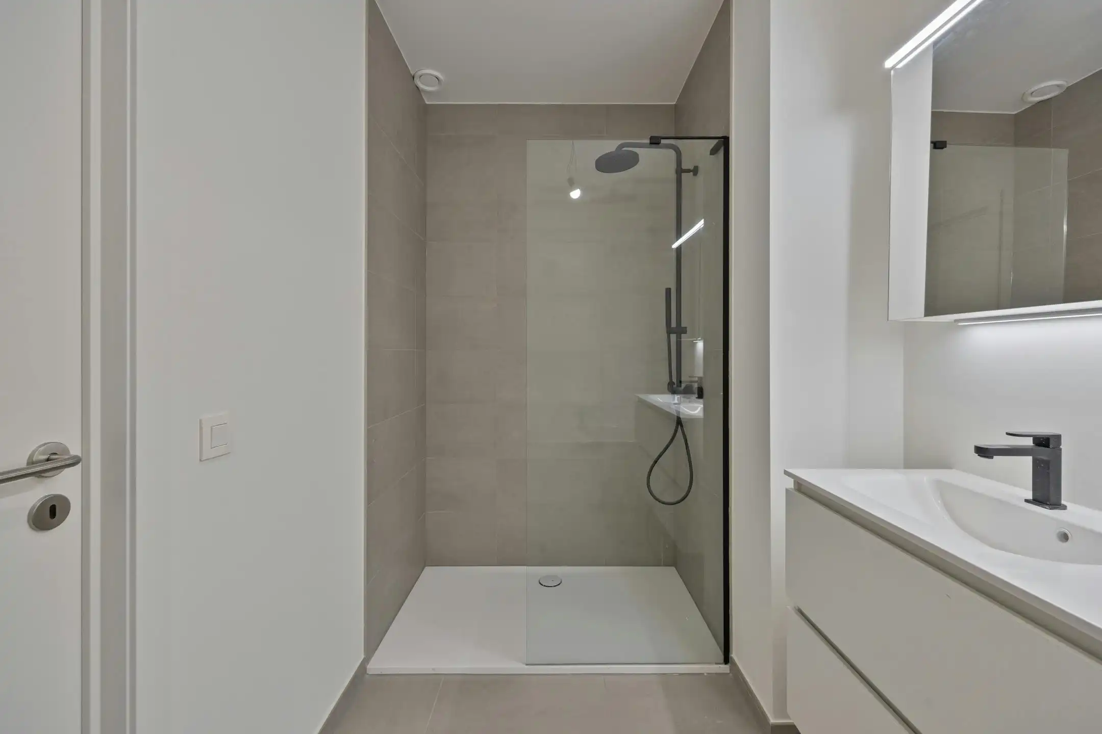 A0203 Rivert nieuwbouwappartement te Antwerpen  foto 12