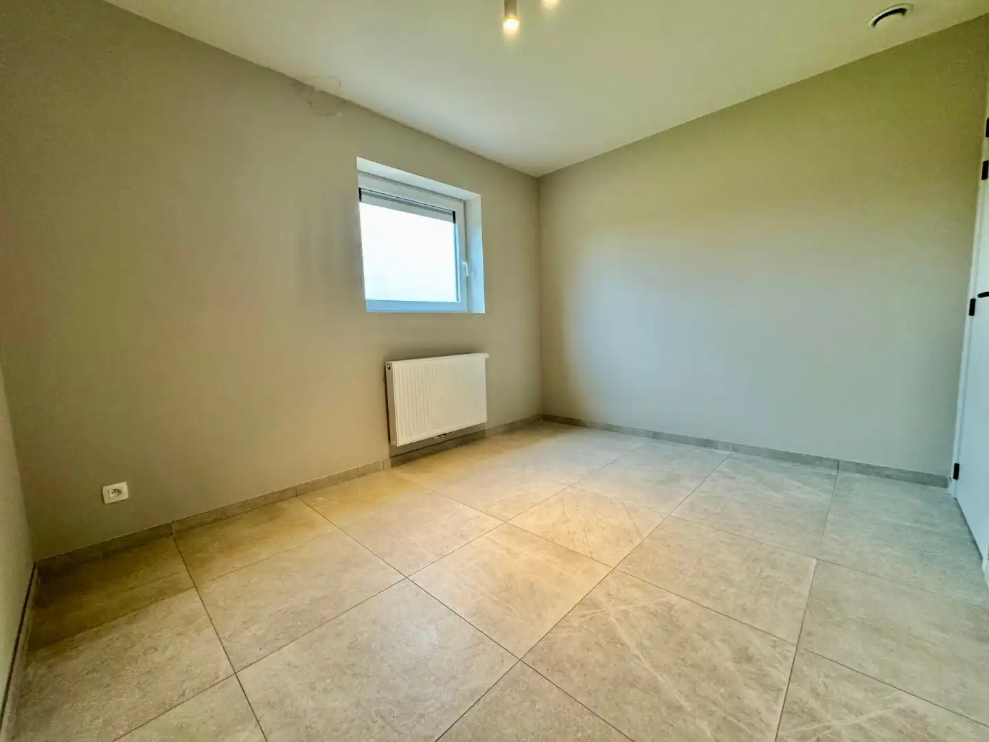 LOT 1 - HOB OP EEN PERCEEL VAN 352M² MET 3 SLPKS, GROTE OPRIT EN RUIME TUIN  foto 14