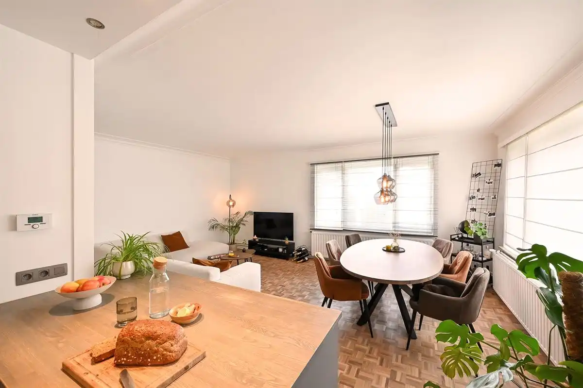 Mooi hoekappartement met garage foto 4