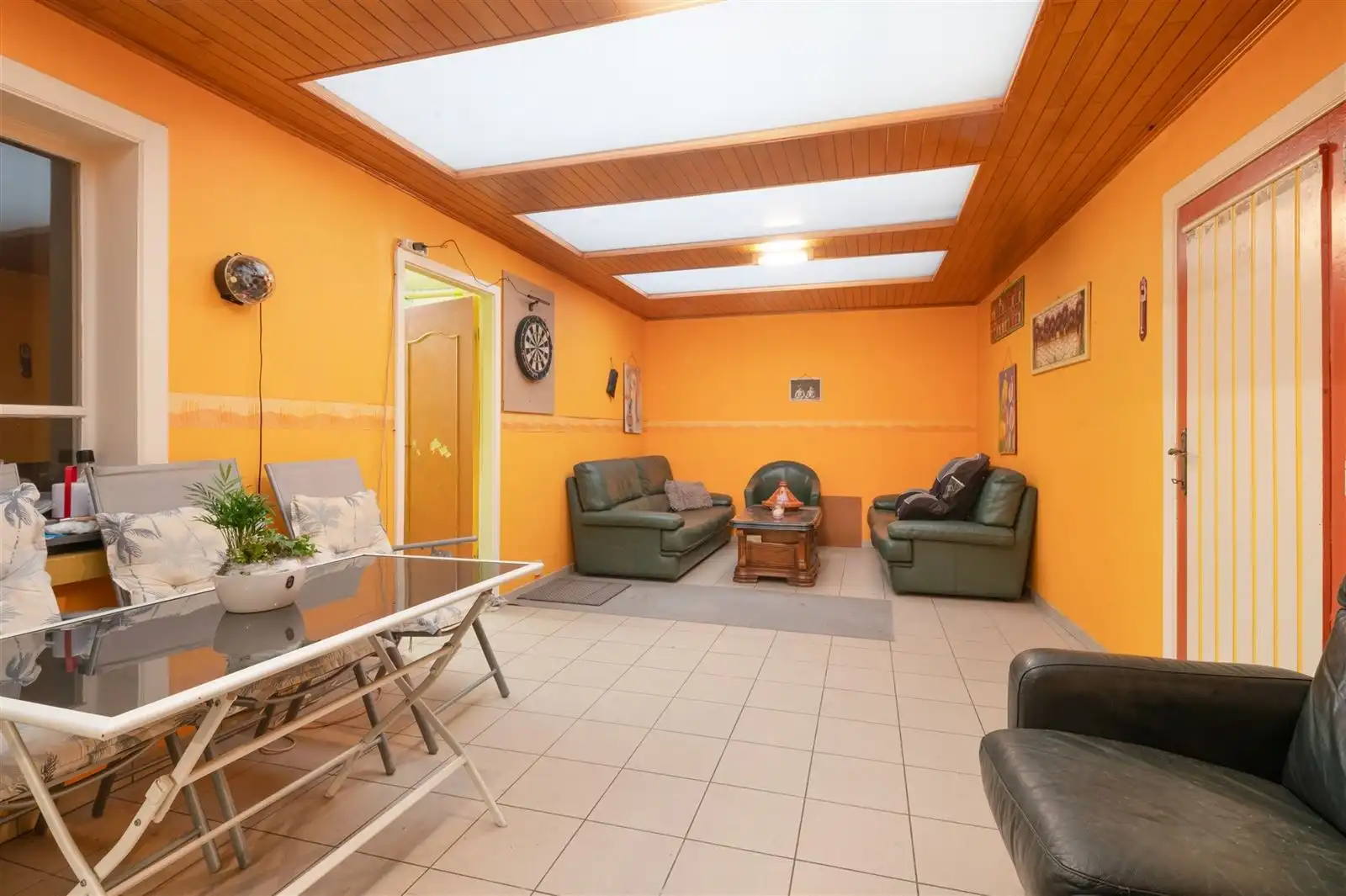 Te renoveren gezinswoning met garage en tuin op 7are55 foto 8