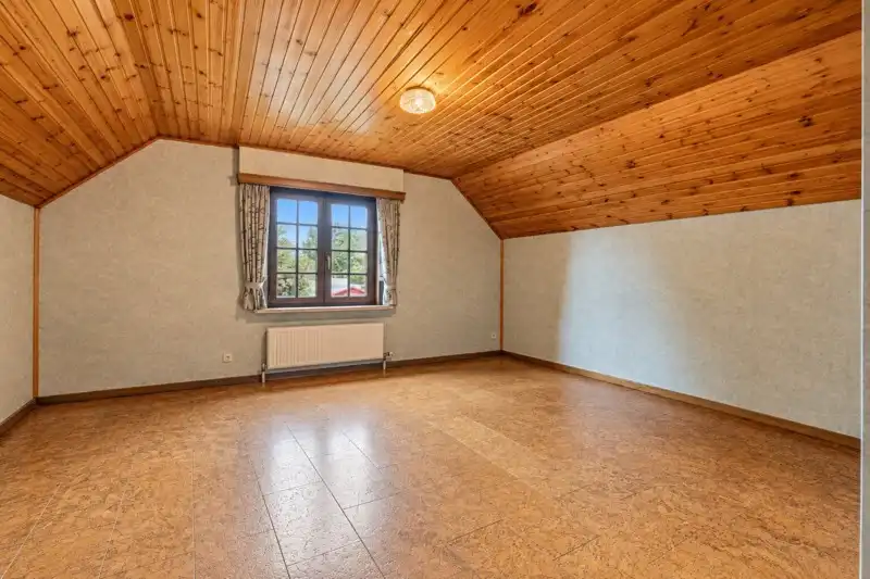 CHARMANTE INSTAPKLARE GEZINSWONING MET 3 SLPKS TE KOOP IN LO foto 21