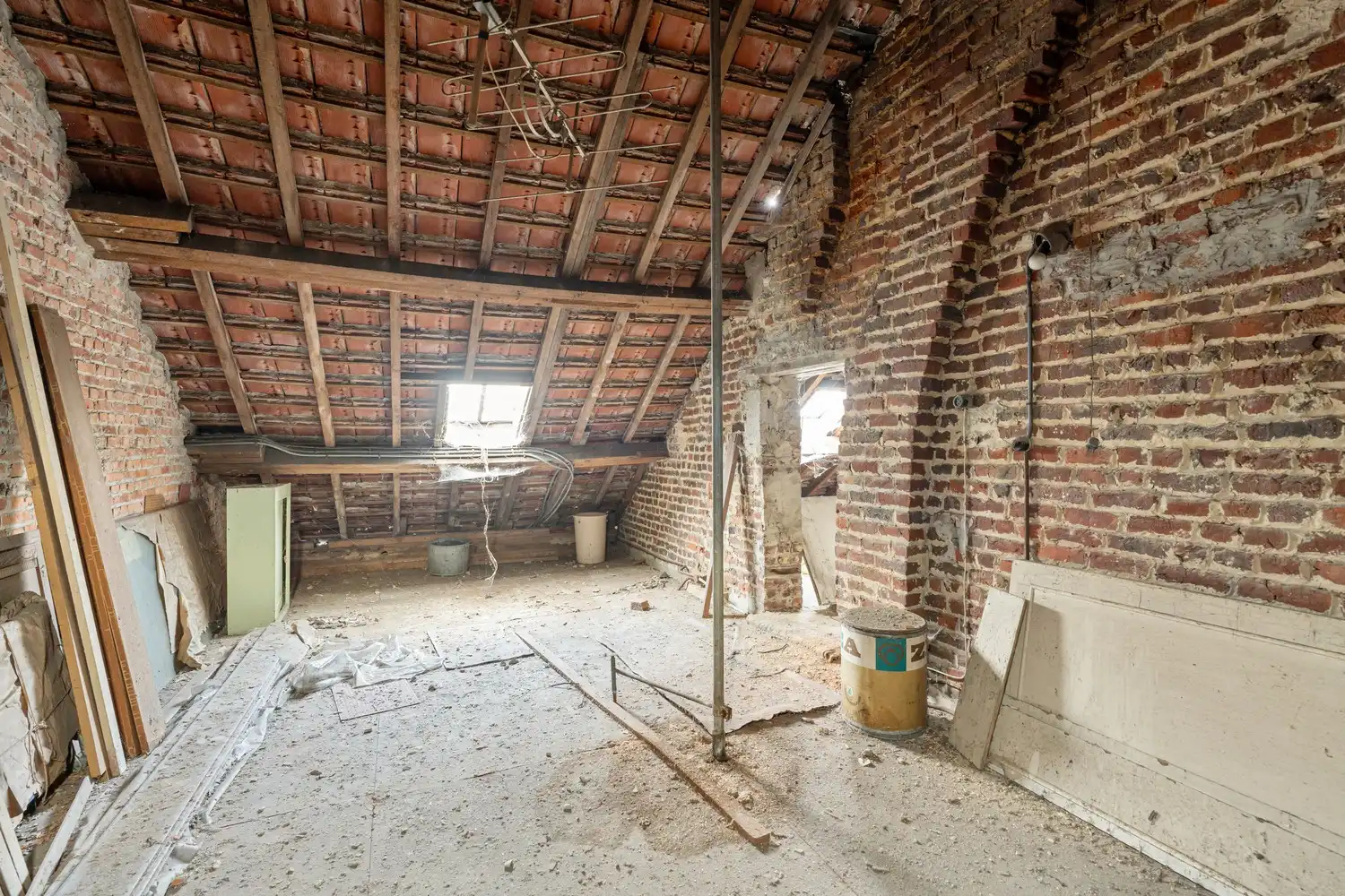 Ruime gezinswoning met aanpalend handelspand (oude bakkerij) foto 29