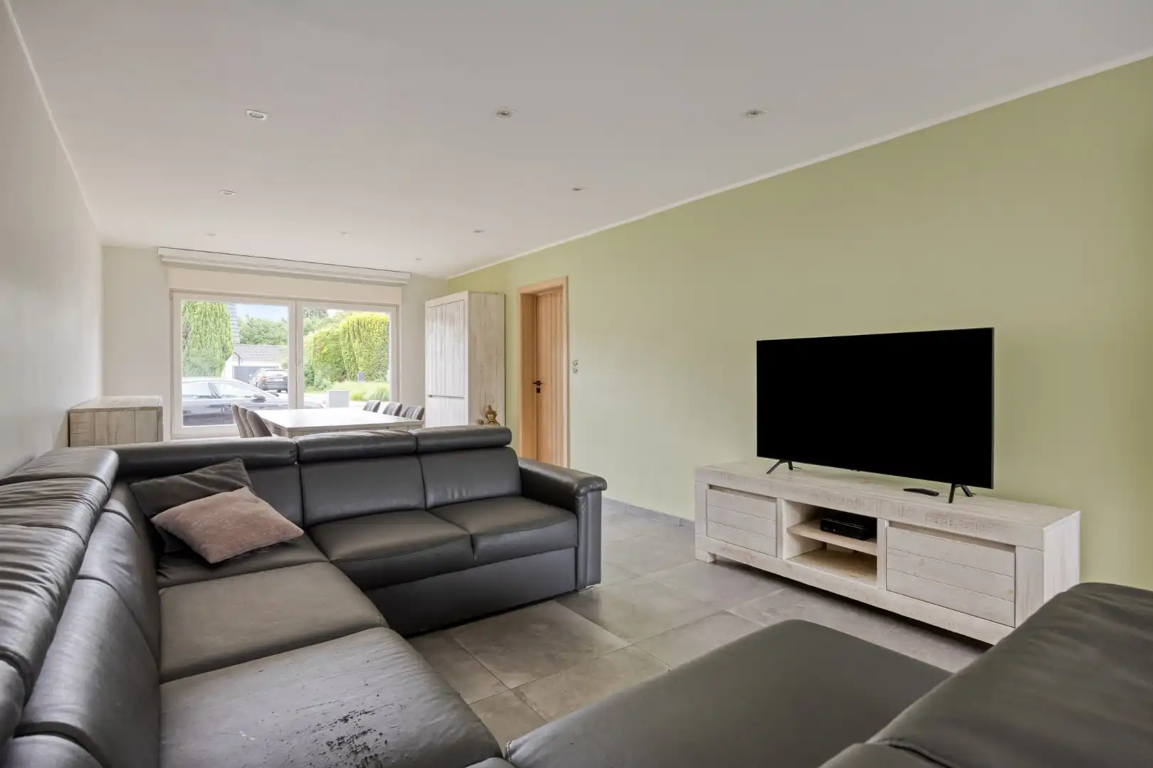 Goed en rustig gelegen gerenoveerde woning met 3 slaapkamers te Halle foto 5