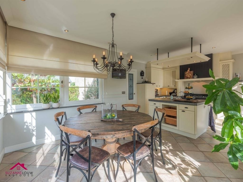 Landelijke villawoning met dubbele vrijstaande garage foto 28