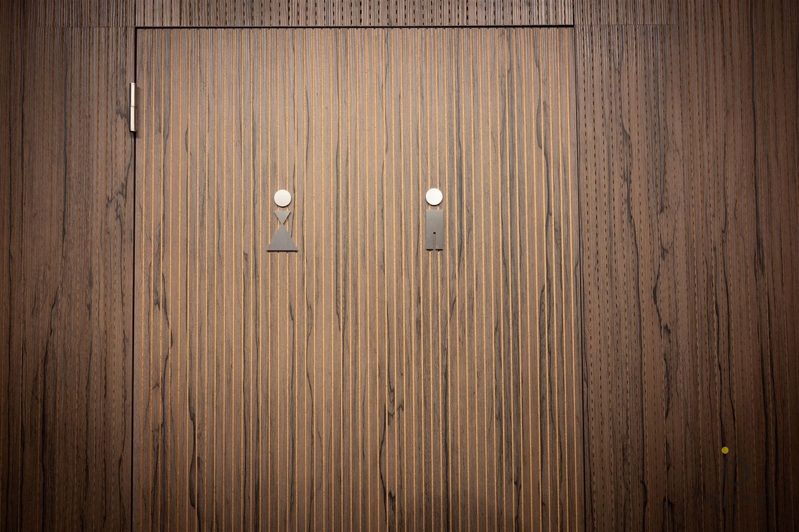 RUIME EN LICHTRIJKE PRAKTIJK IN GELIJKVLOERSAPPARTEMENT MET PRIVÉ-TUIN foto 32