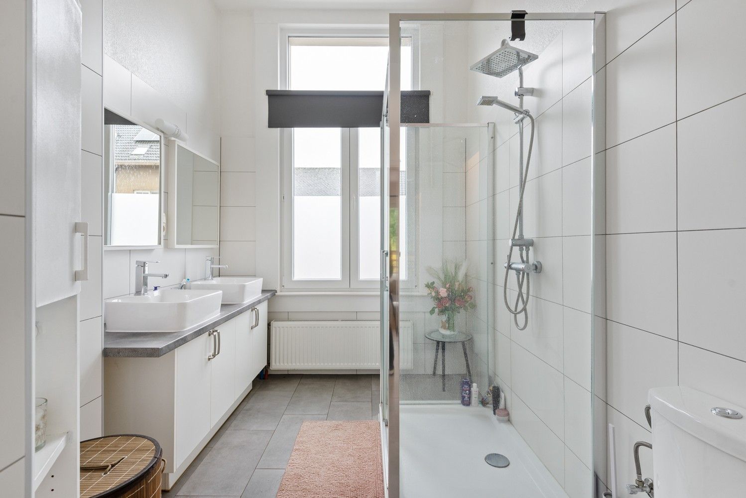Opbrengsteigendom (praktijk + 2 appartementen) in Wijnegem centrum te koop! foto 13