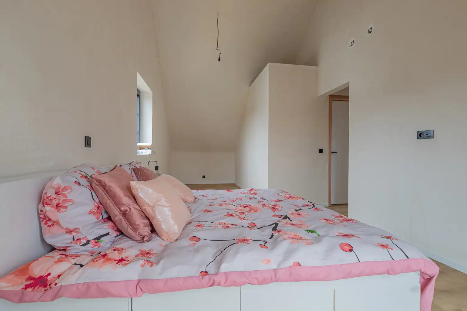Nieuwbouw woning met 4 slaapkamers! foto 8