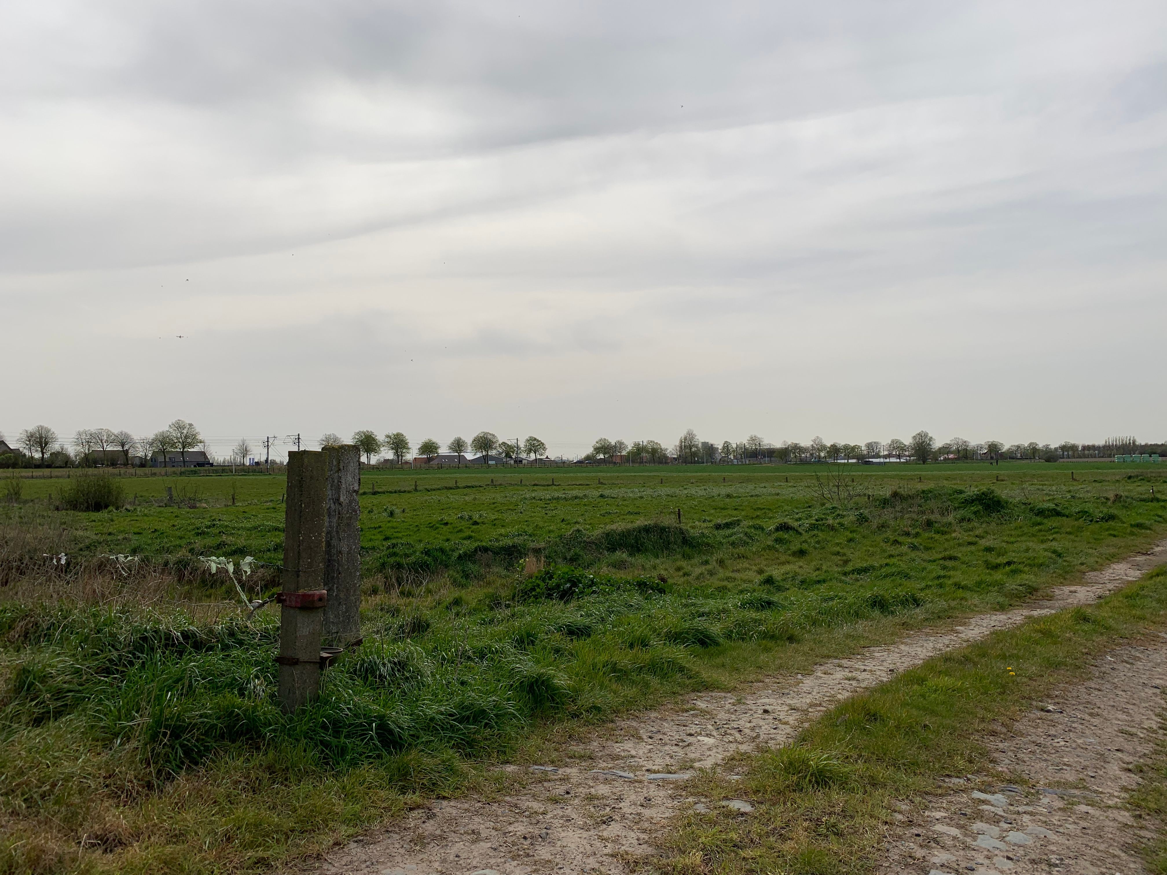 Idylissch gelegen hoeve met diverse bijgebouwen op 3ha foto 17