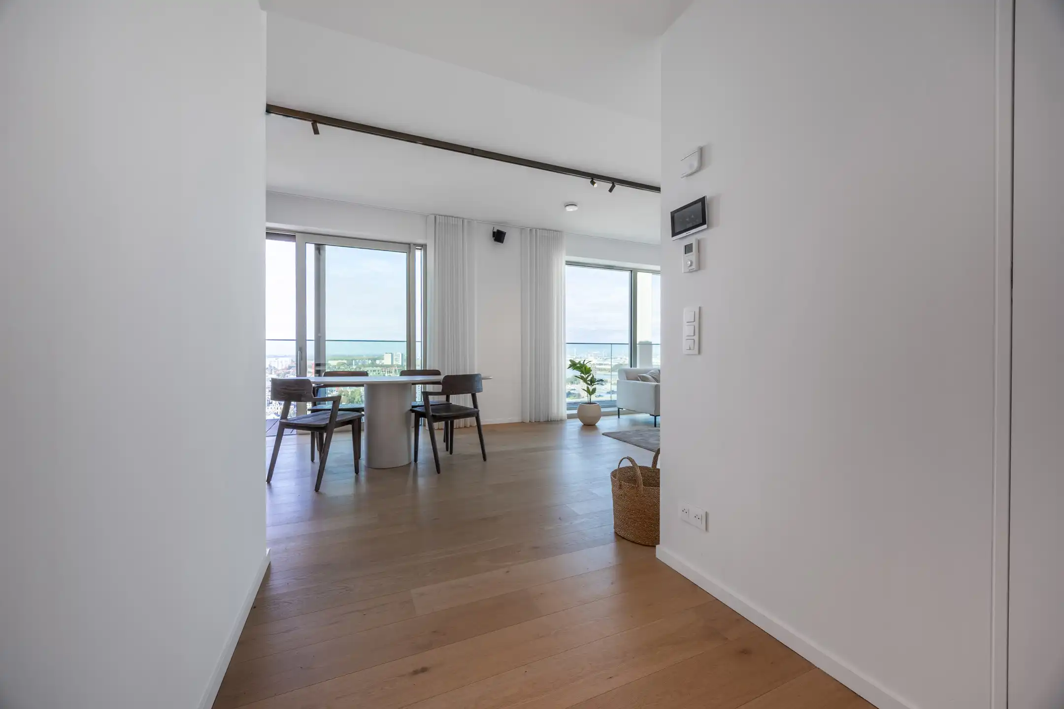 Stijlvol penthouse met panoramisch zicht op stad en haven foto 7