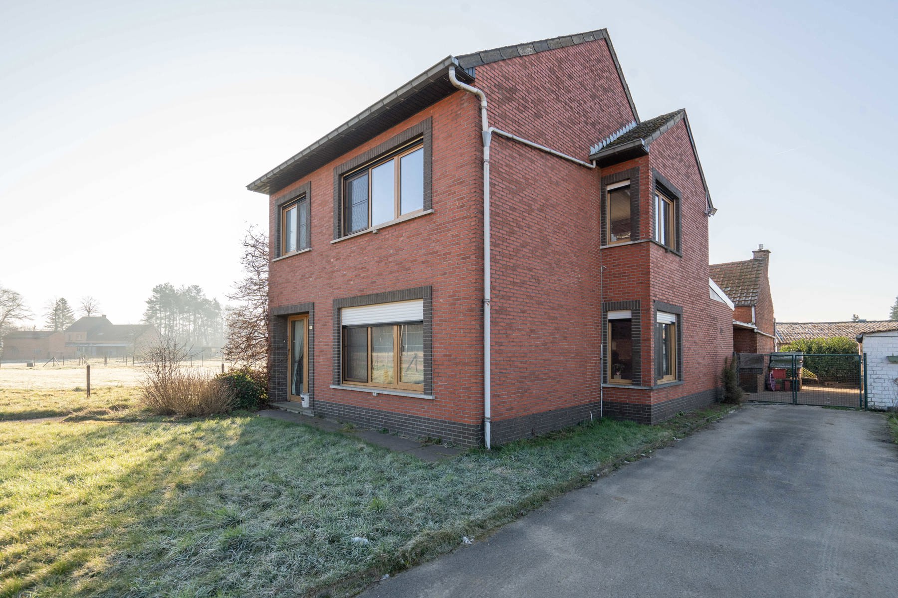 Unieke eigendom met loods, bijgebouwen en weilanden op 87a37 foto 13