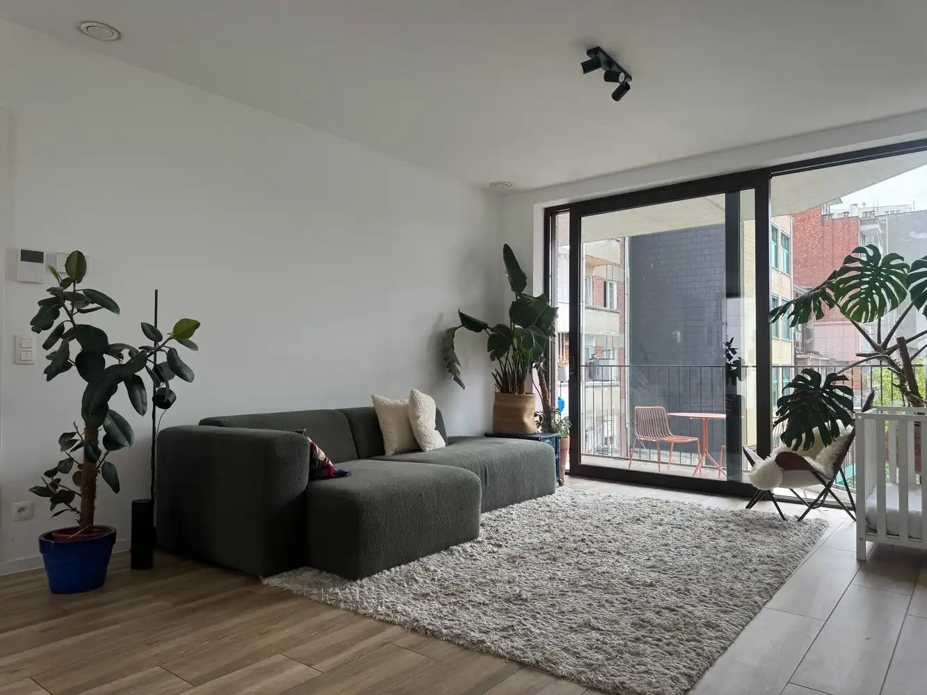 Modern tweeslaapkamerappartement met terras en topligging aan het Stadspark foto 3