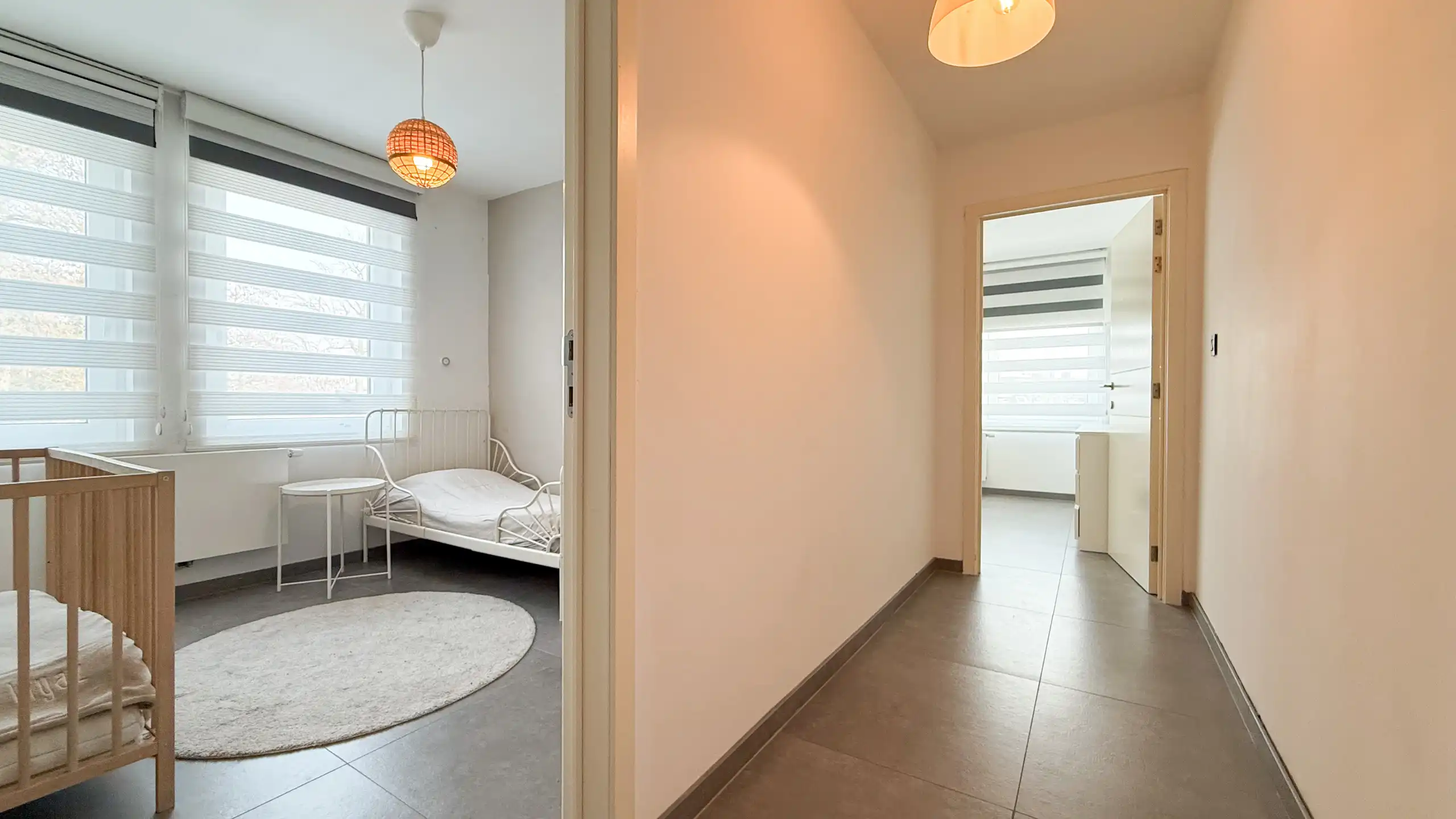 Instapklare halfopen bebouwing op topligging dicht aan natuurzone! foto 23