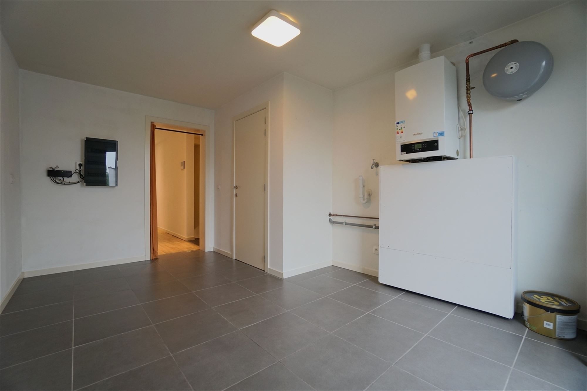 Duplex appartement met 2 slaapkamers en garage op uitstekende locatie foto 12