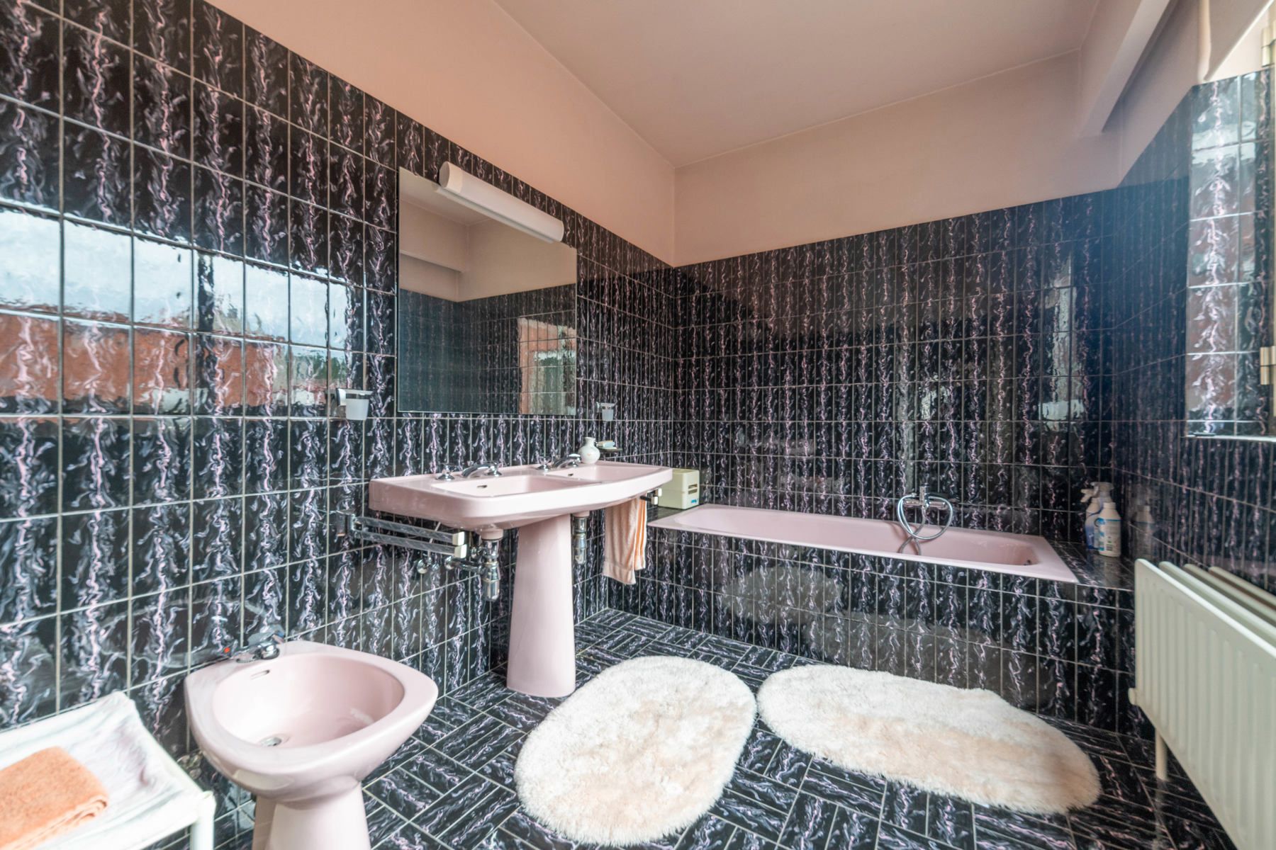 Gezinswoning met mogelijkheden te Hemiksem. foto 14